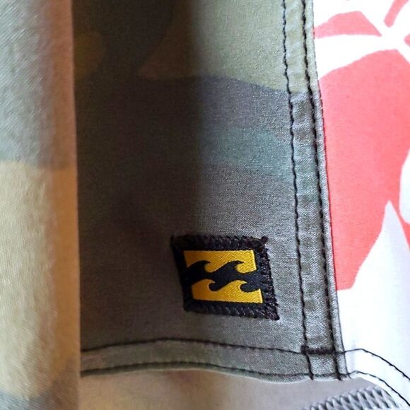 Billabong recycler pro board shorts, size 32 - Picture 2 of 4